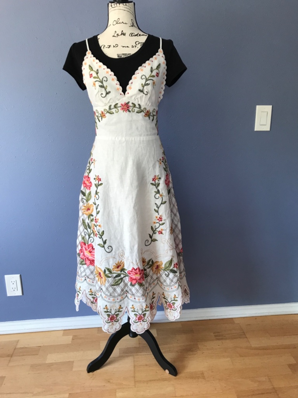 Embroidered Farm Rio Midi Dress Size S - Picture 5 of 16